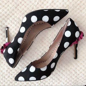 betsey johnson harbur pump
